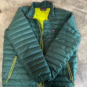 Patagonia puffer jacket